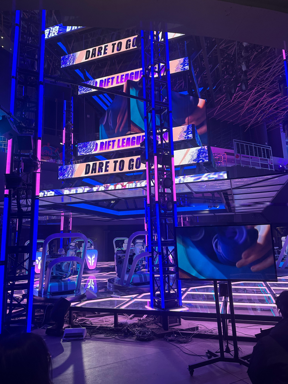 以球会友 以球会友